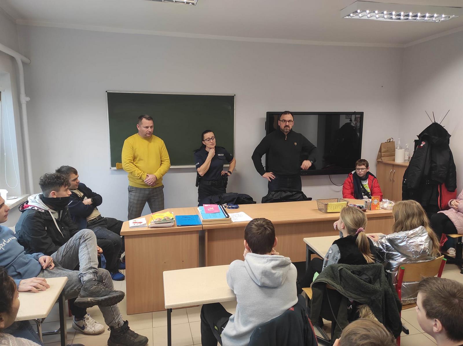 Zajęcia profilaktyczno-edukacyjne funkcjonariuszami Policji